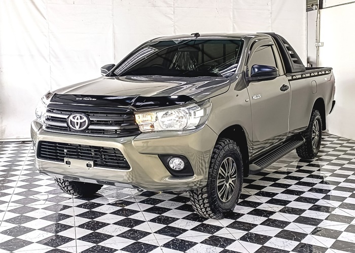 TOYOTA Hilux