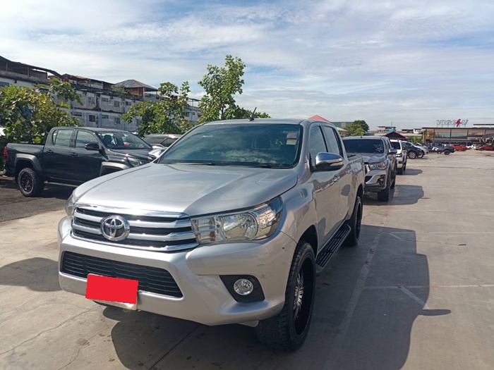 TOYOTA Hilux