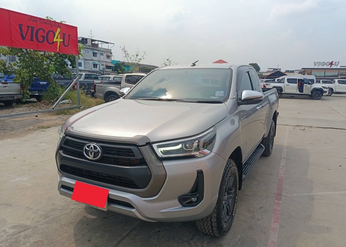 TOYOTA Hilux