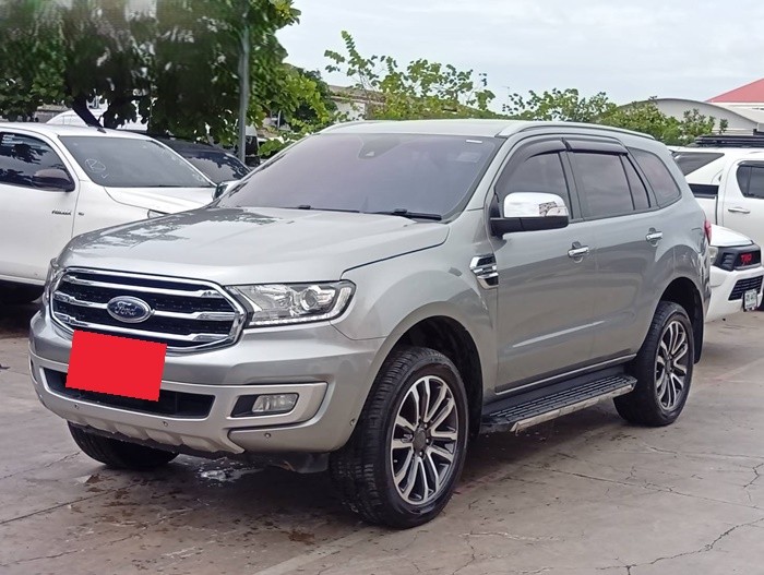 FORD EVEREST.
