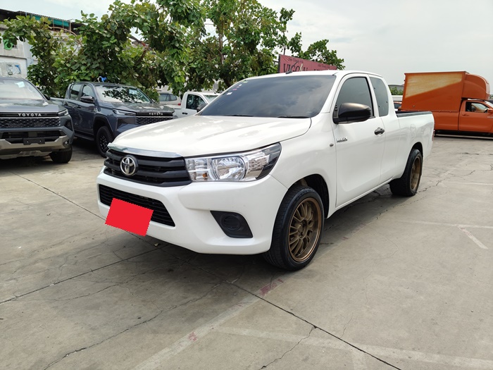 TOYOTA Hilux