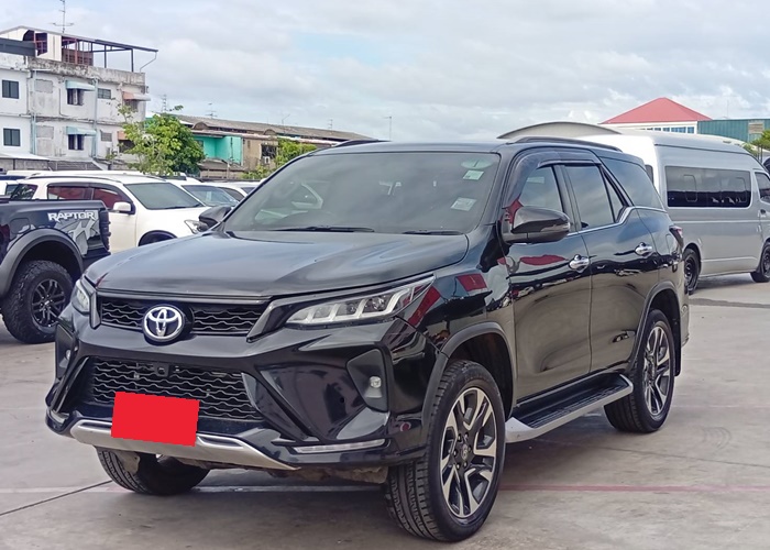 TOYOTA Fortuner