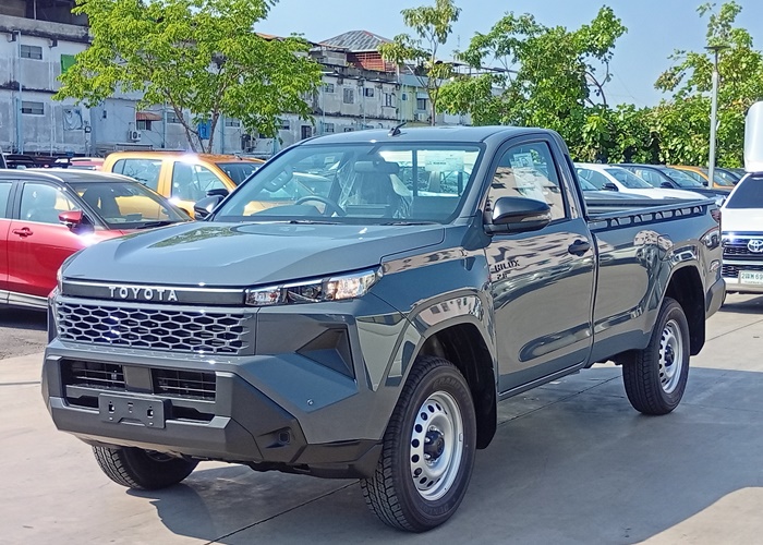 TOYOTA HILUX TRAVO 4TREX