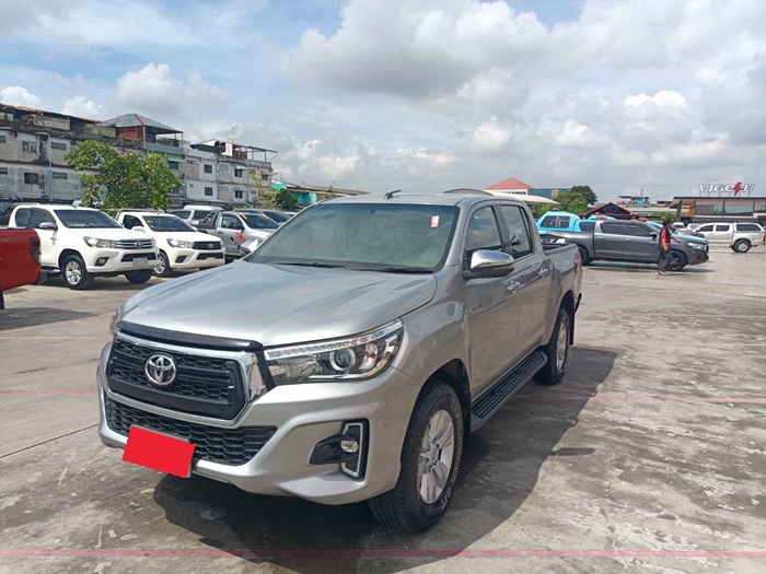 TOYOTA Hilux