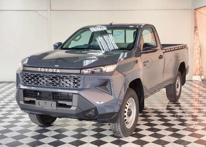 TOYOTA HILUX TRAVO 4TREX