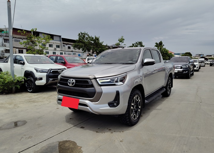 TOYOTA Hilux