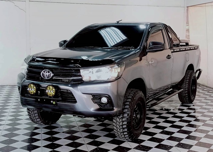 TOYOTA Hilux