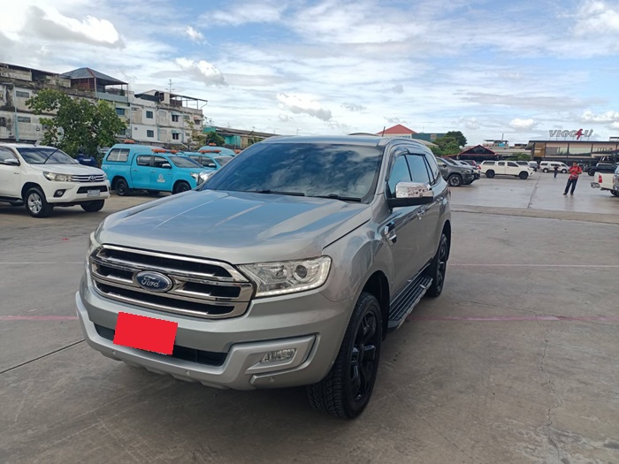 FORD EVEREST.