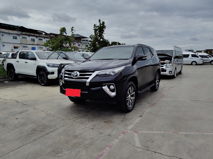 TOYOTA Fortuner