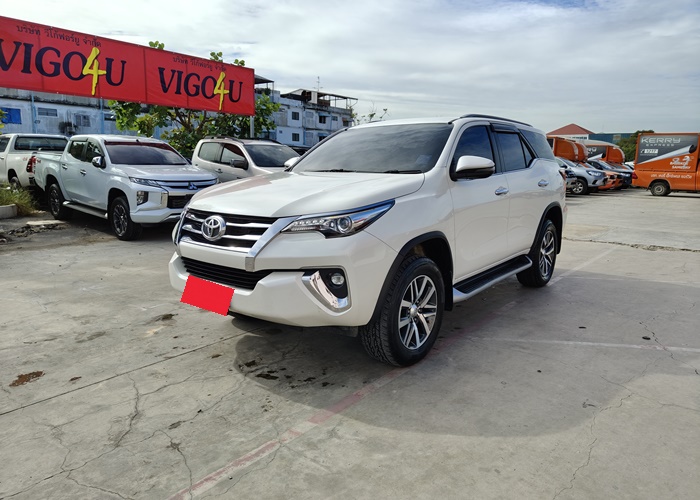 TOYOTA Fortuner