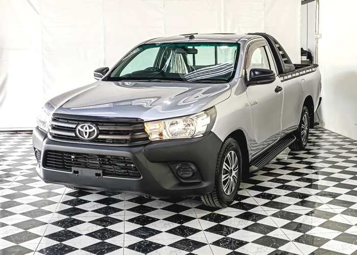 TOYOTA Hilux