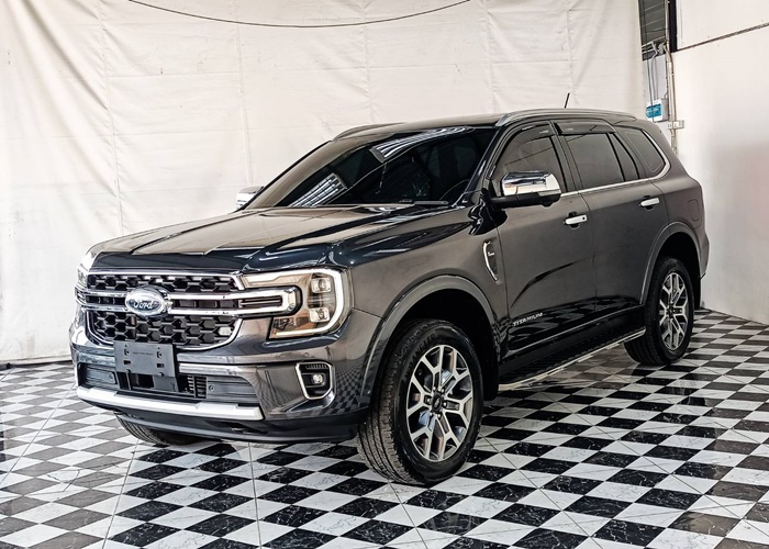 FORD EVEREST.