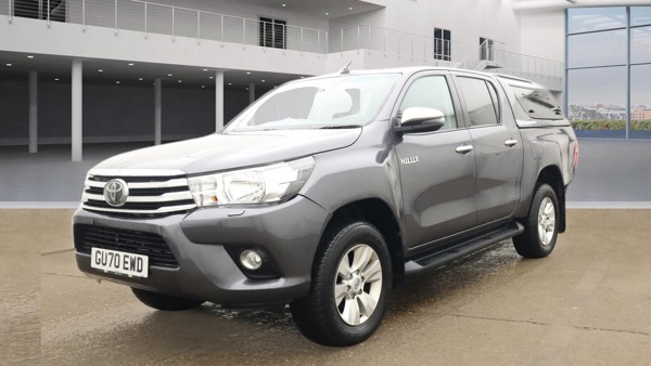 TOYOTA Hilux