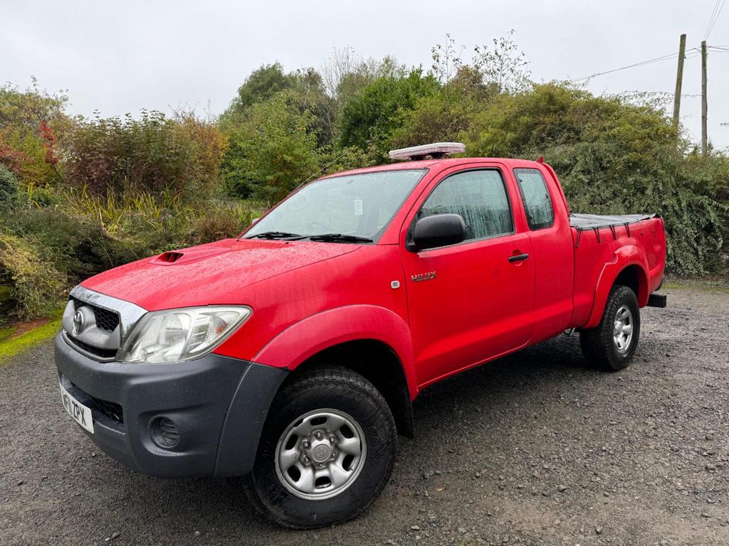 TOYOTA Hilux