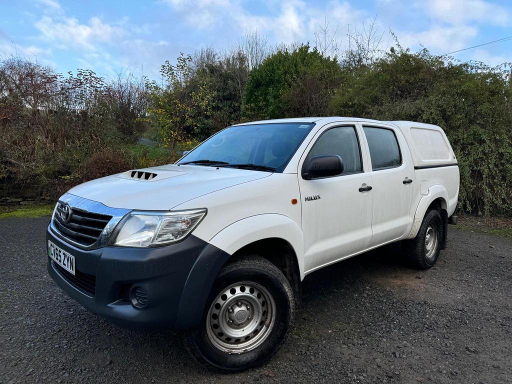 TOYOTA Hilux