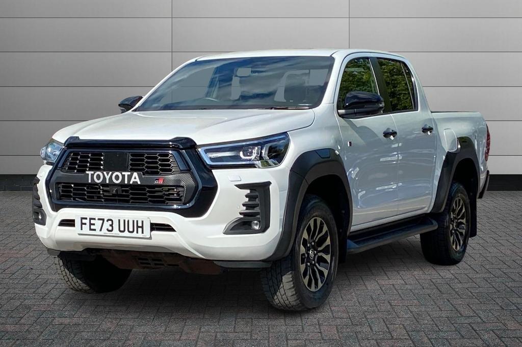 TOYOTA Hilux