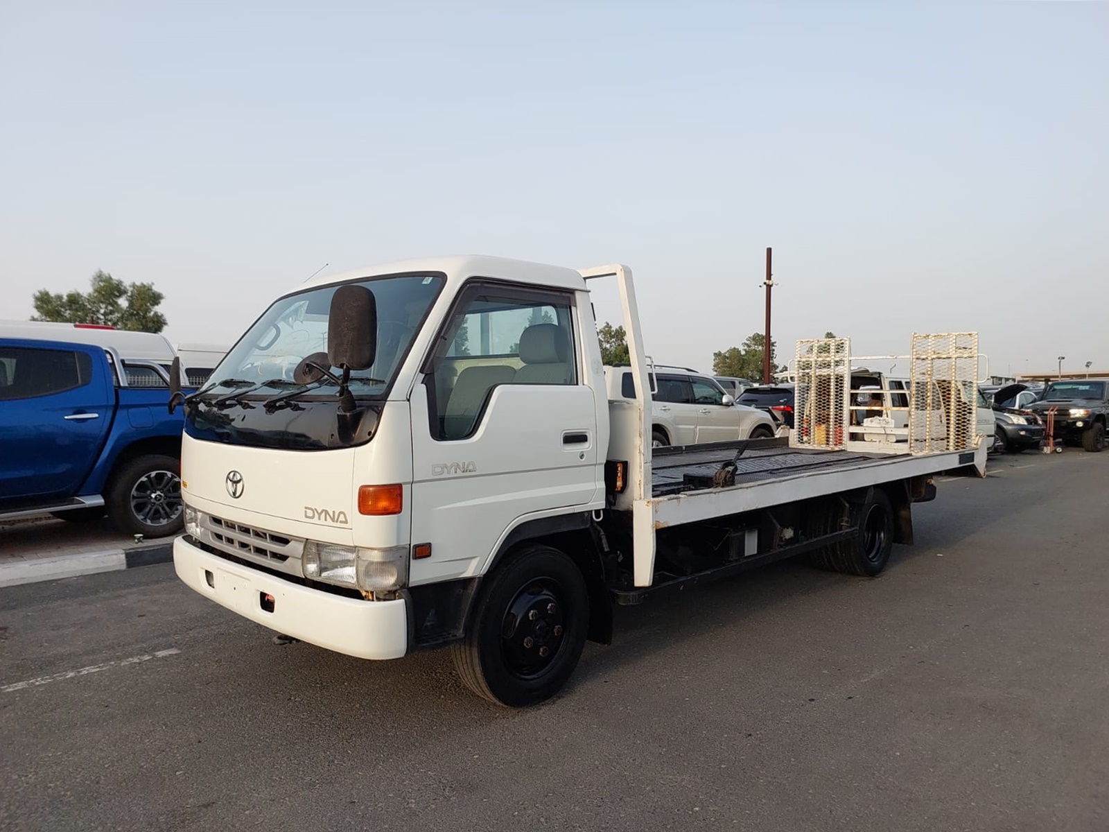 TOYOTA Dyna