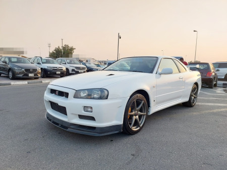 NISSAN SKYLINE