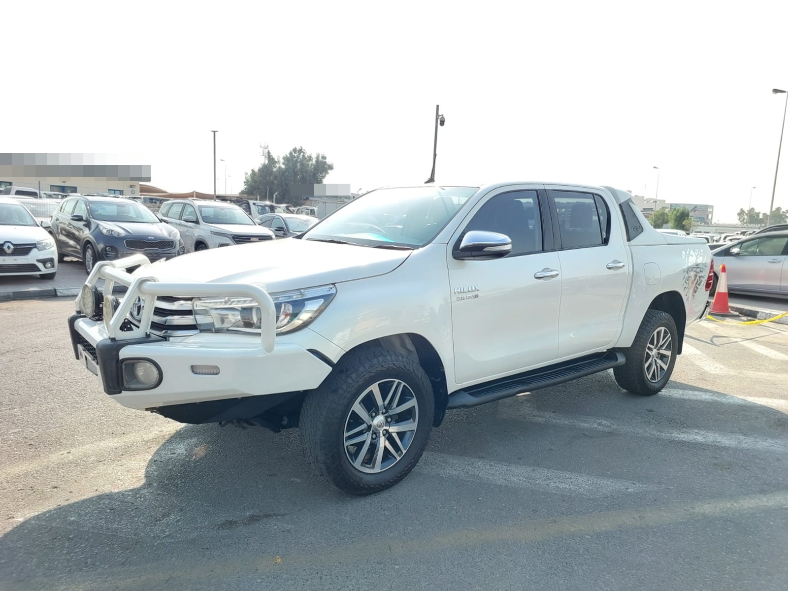 TOYOTA Hilux