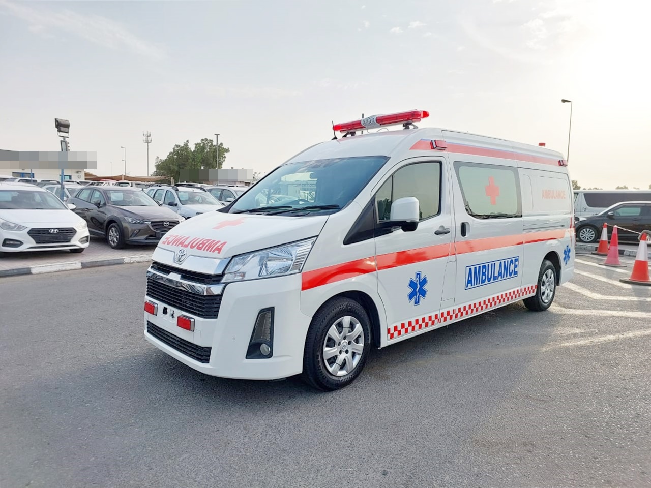 TOYOTA HIACE AMBULANCE