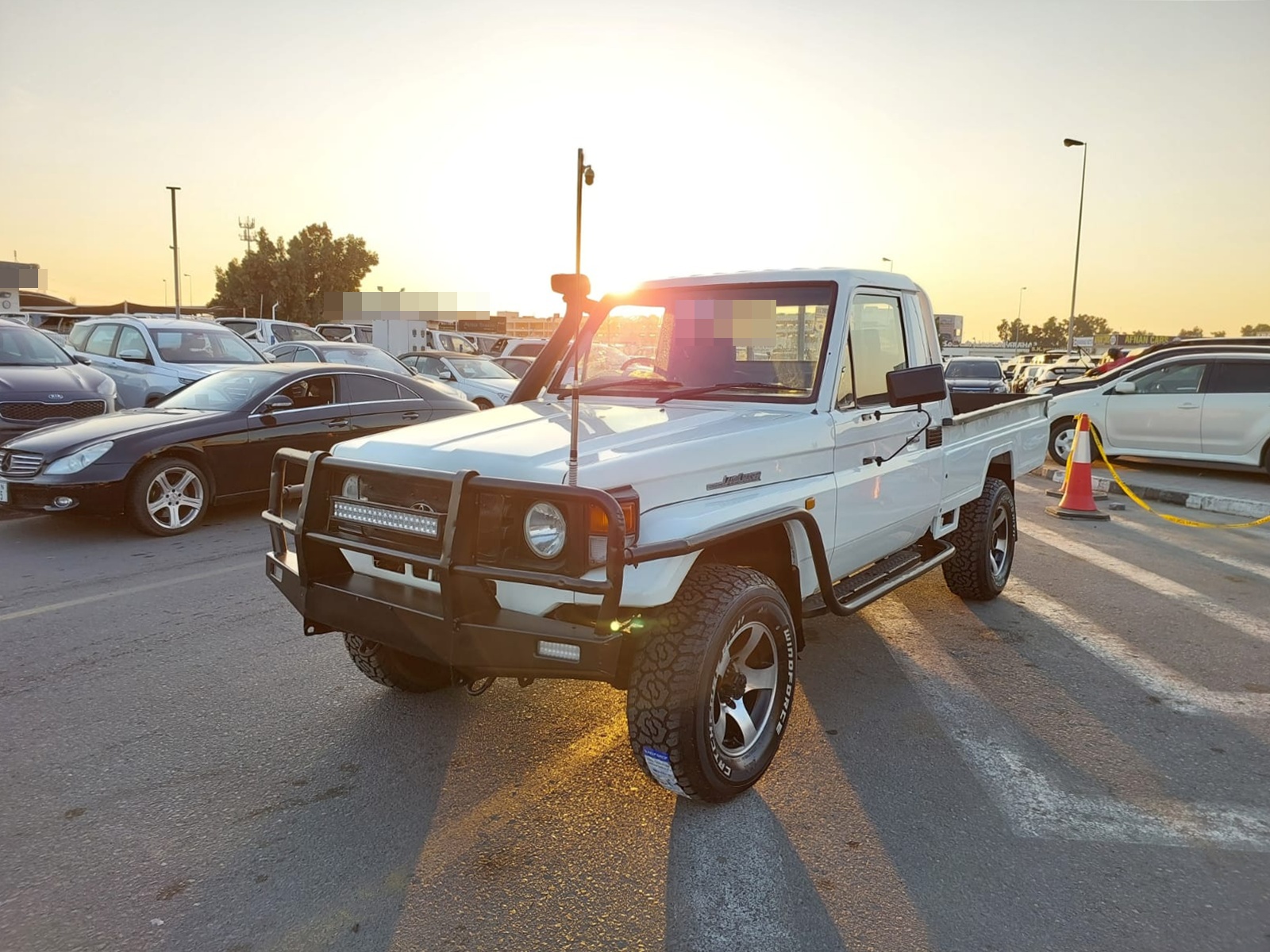 TOYOTA Land Cruiser