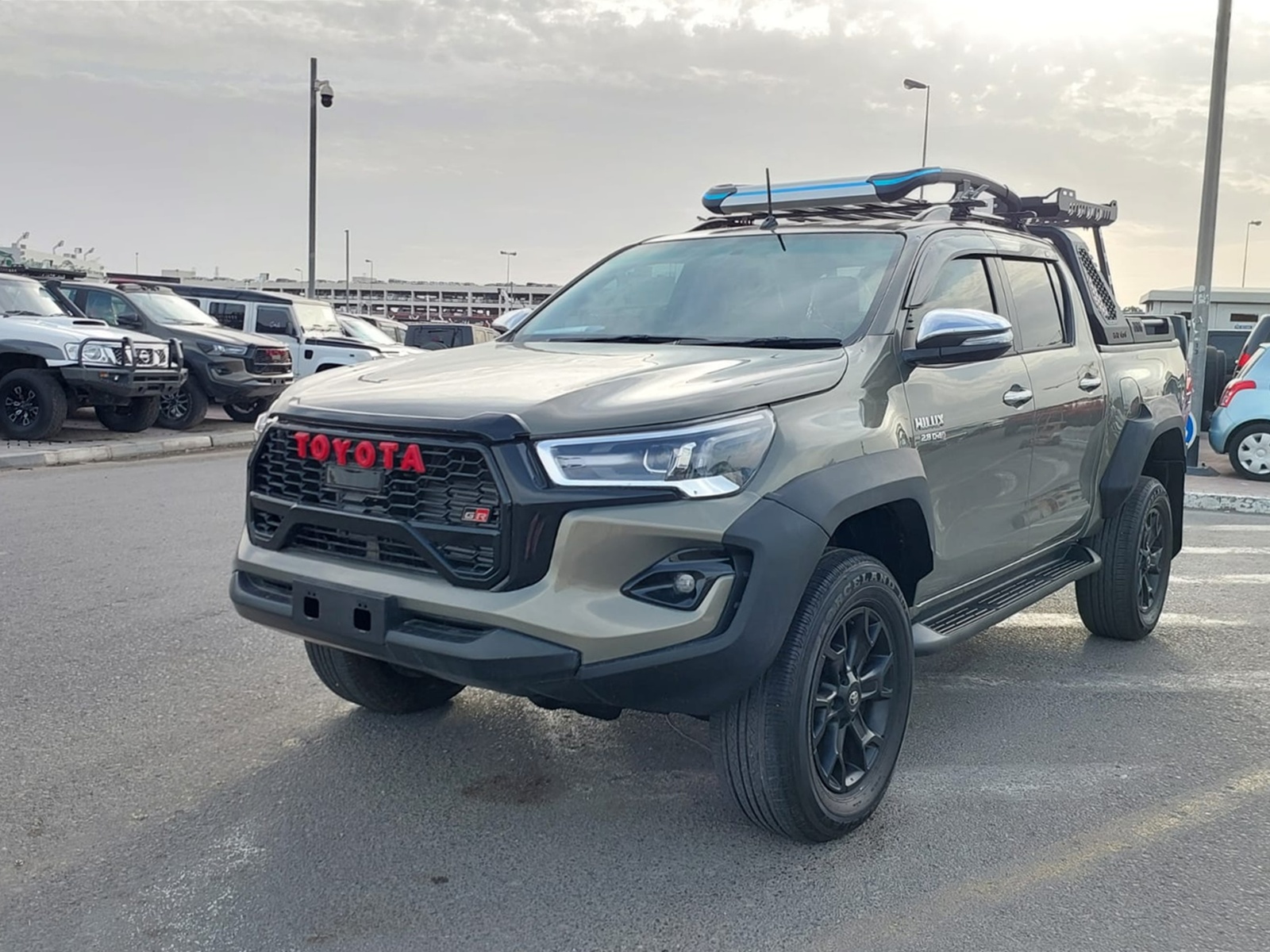 TOYOTA Hilux