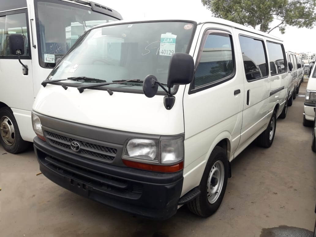 TOYOTA HIACE