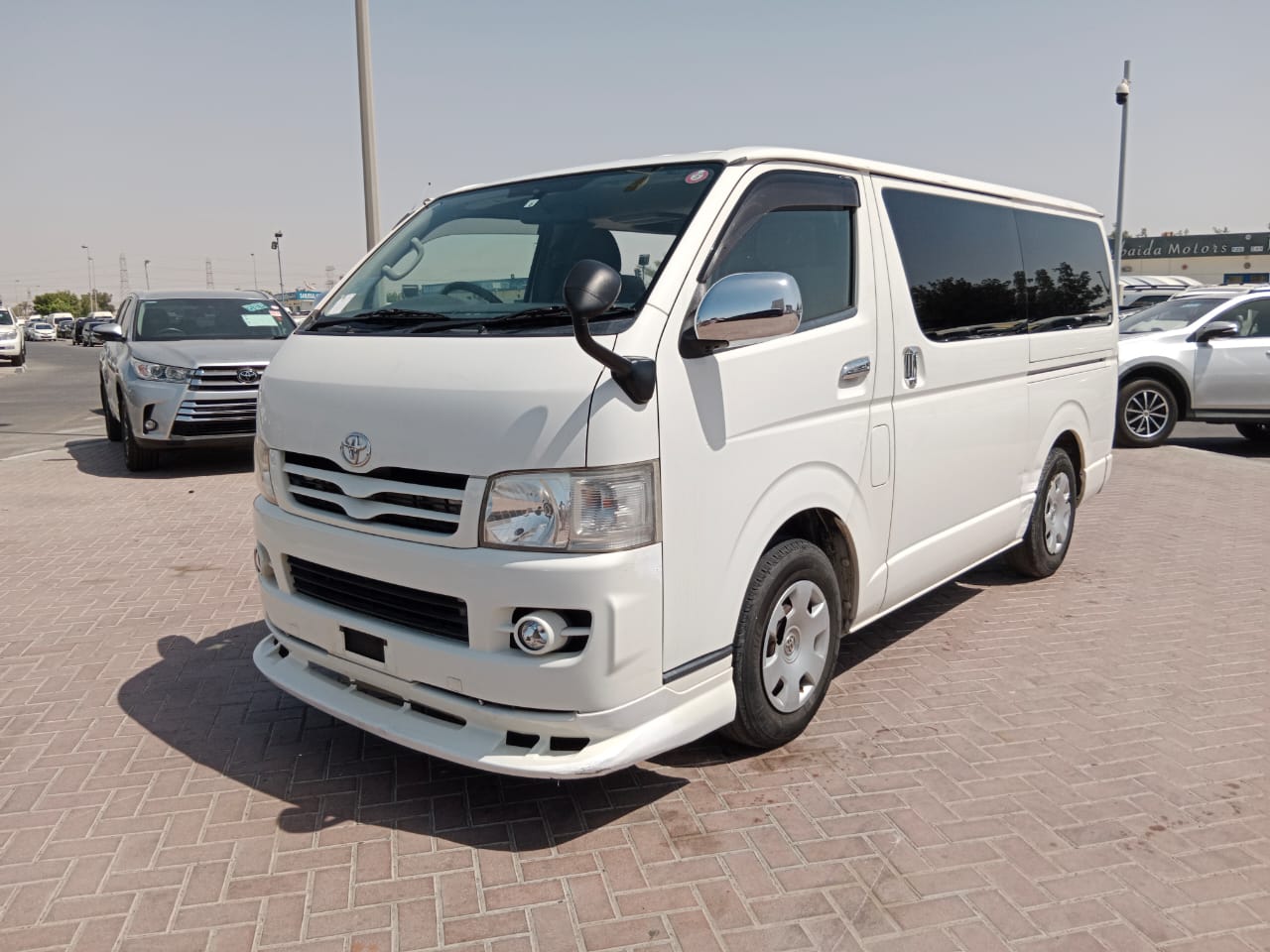 TOYOTA Hiace Van