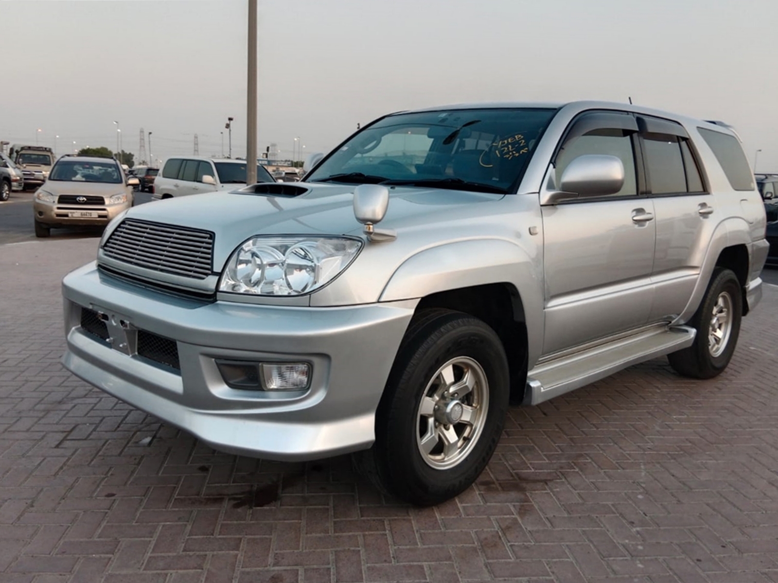 TOYOTA Hilux