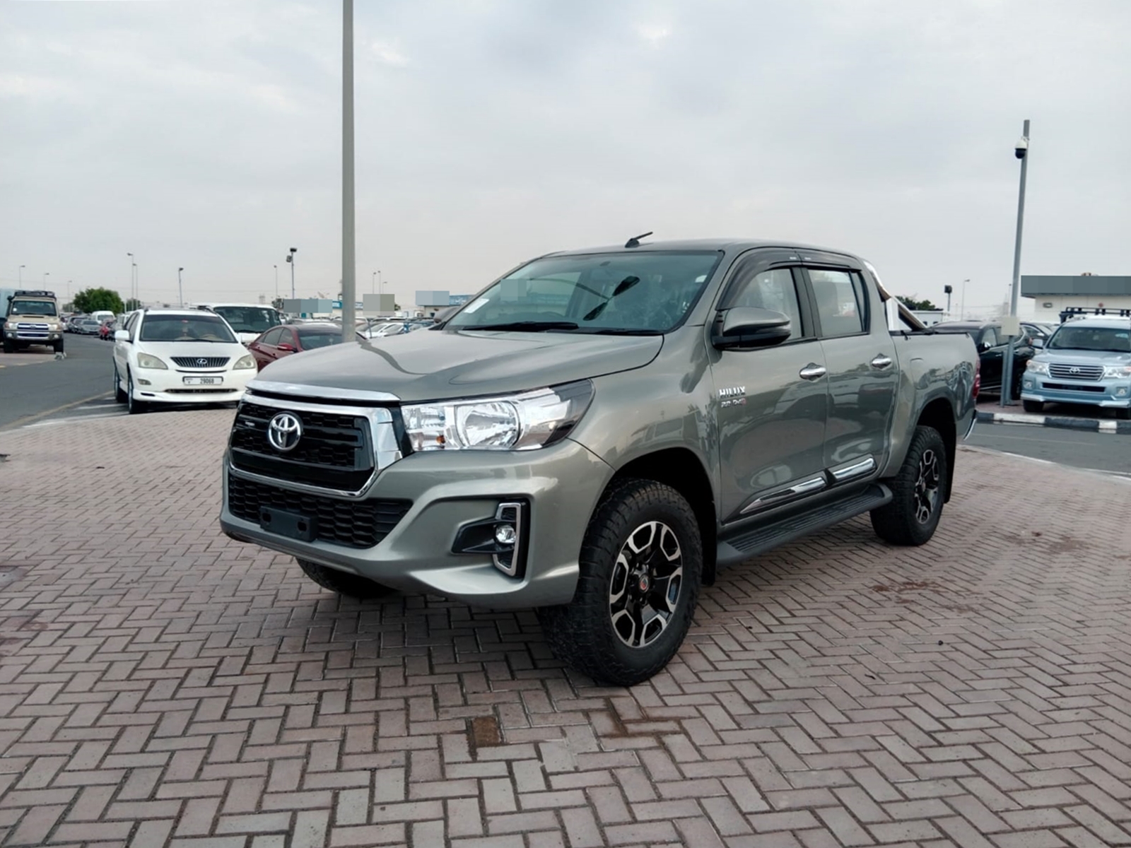 TOYOTA Hilux 