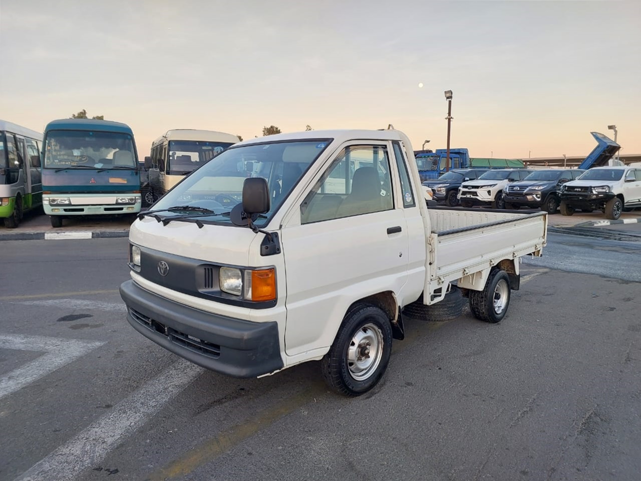 TOYOTA LITE ACE