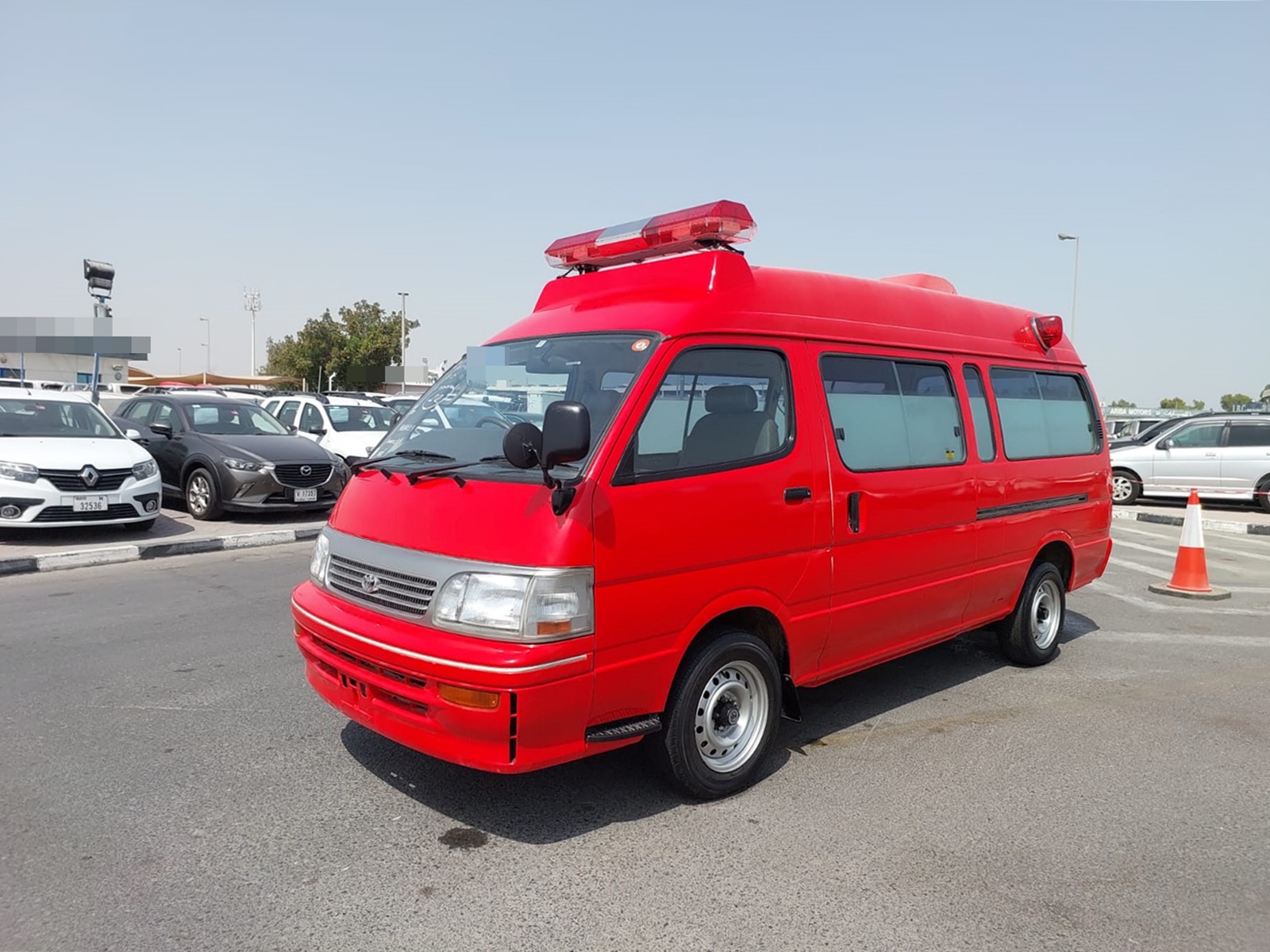 TOYOTA HIACE AMBULANCE