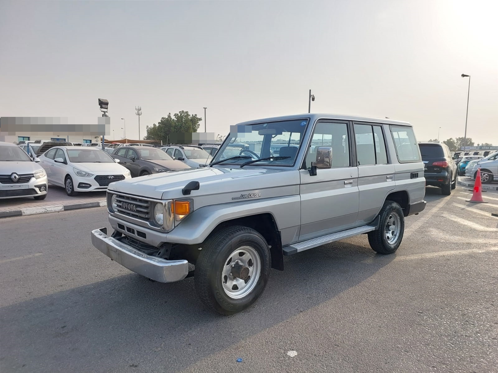 TOYOTA Land Cruiser