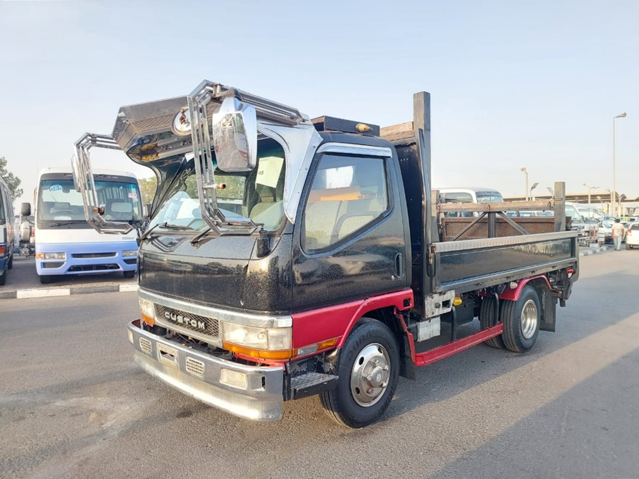MITSUBISHI Canter