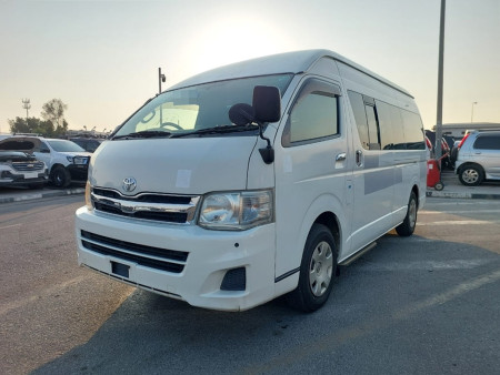 TOYOTA HIACE