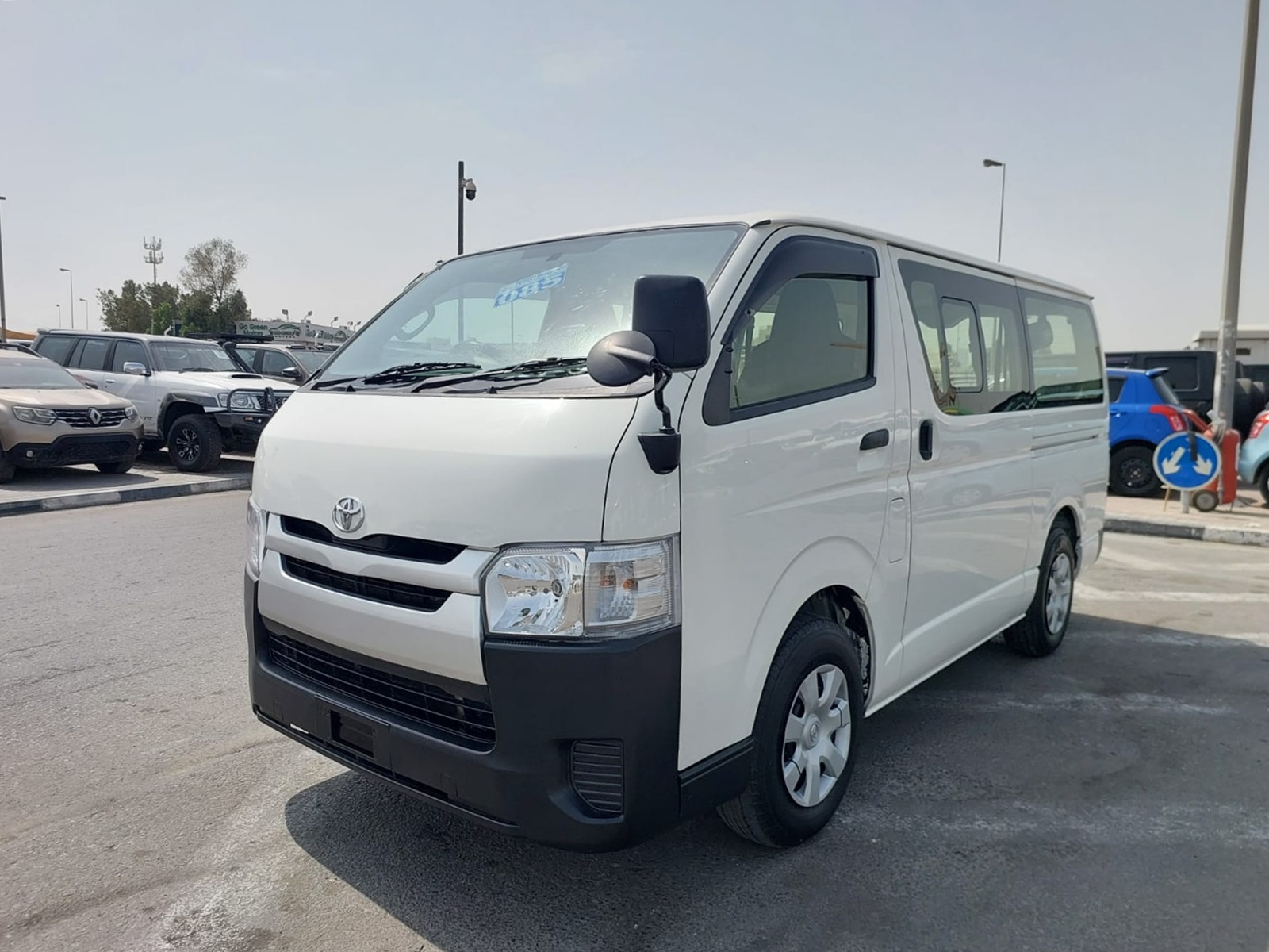 TOYOTA HIACE