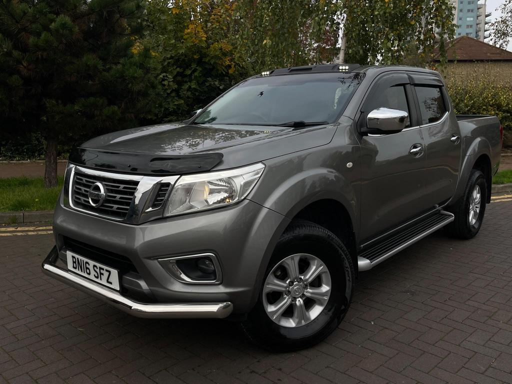 NISSAN Navara