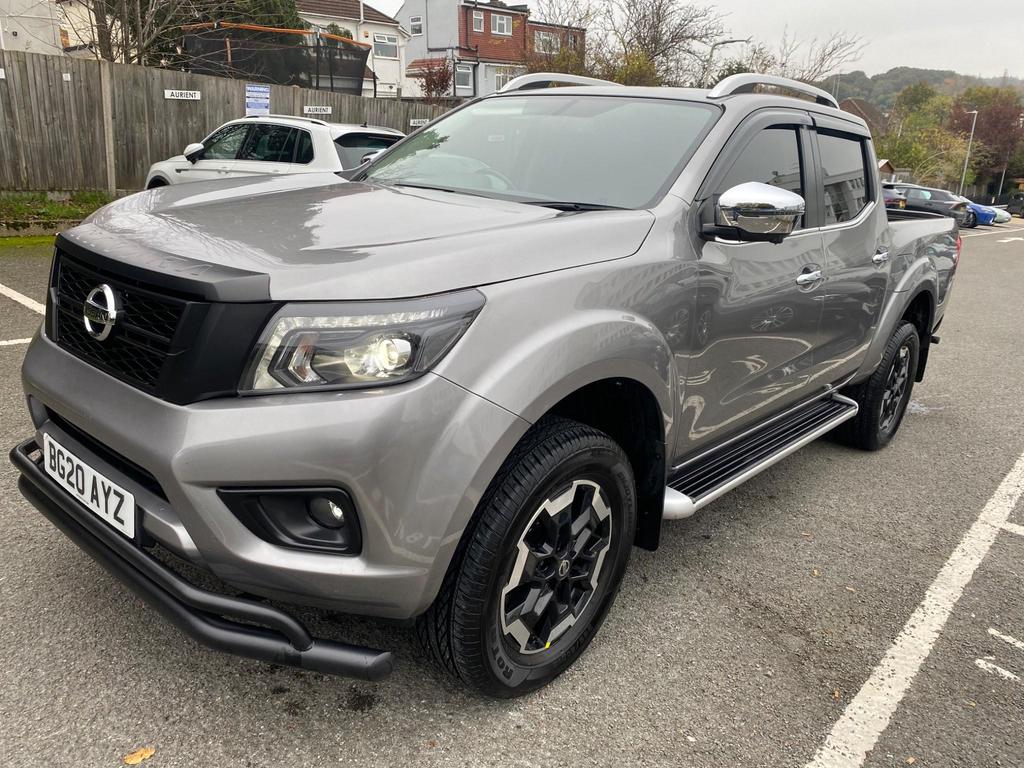 NISSAN Navara