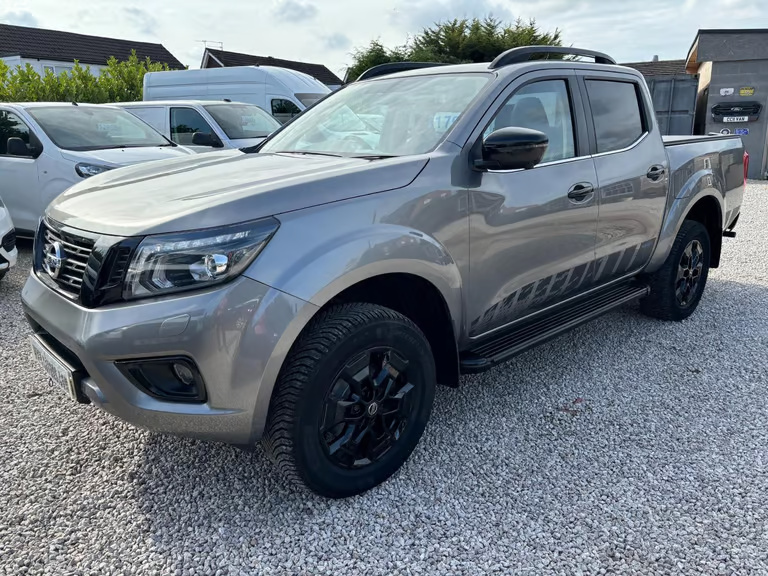 NISSAN Navara