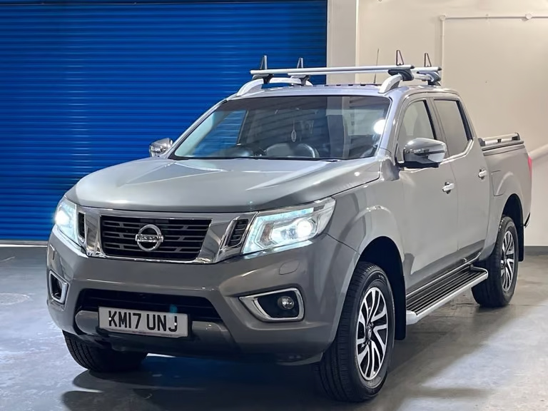 NISSAN Navara