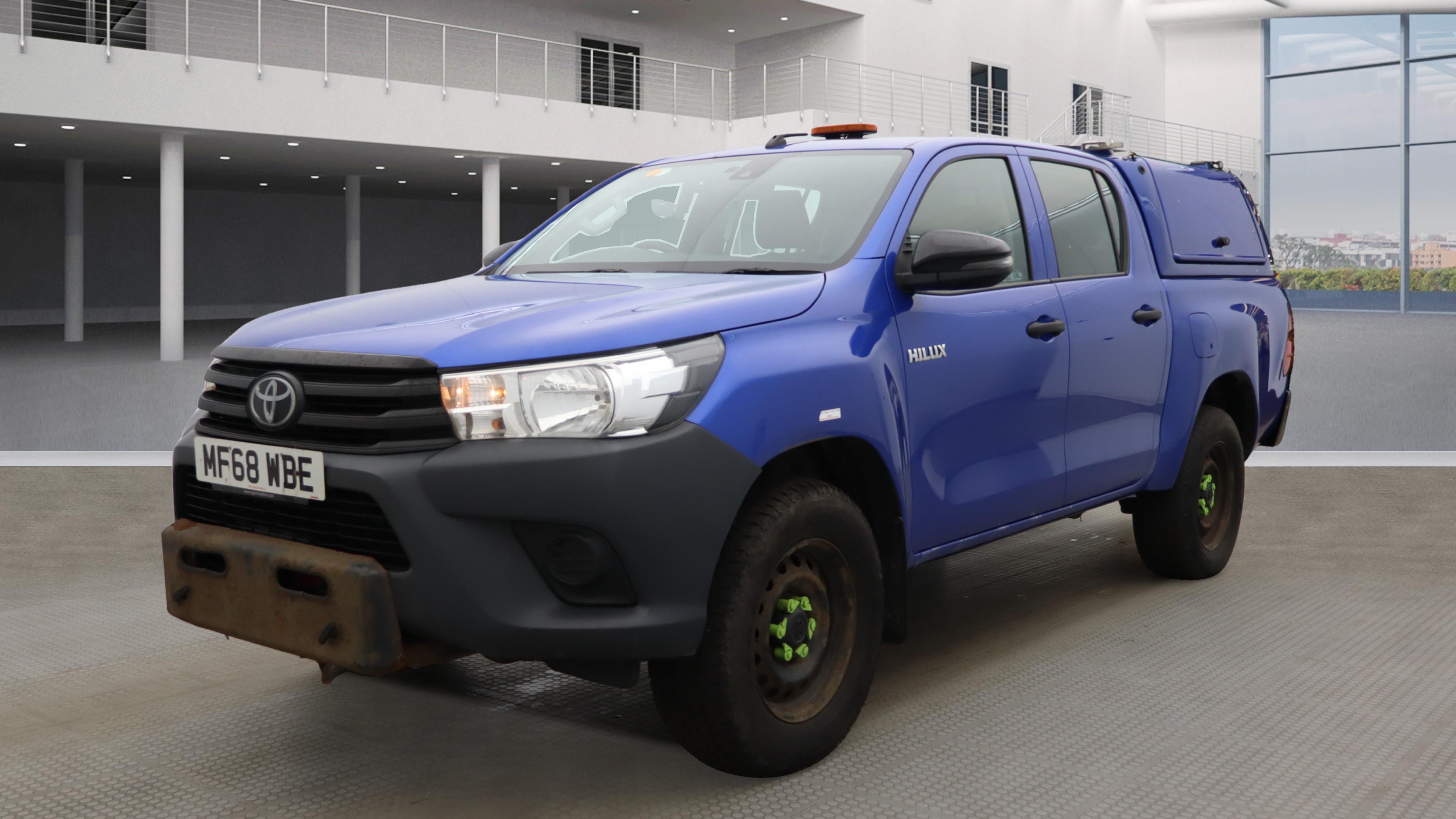 TOYOTA Hilux