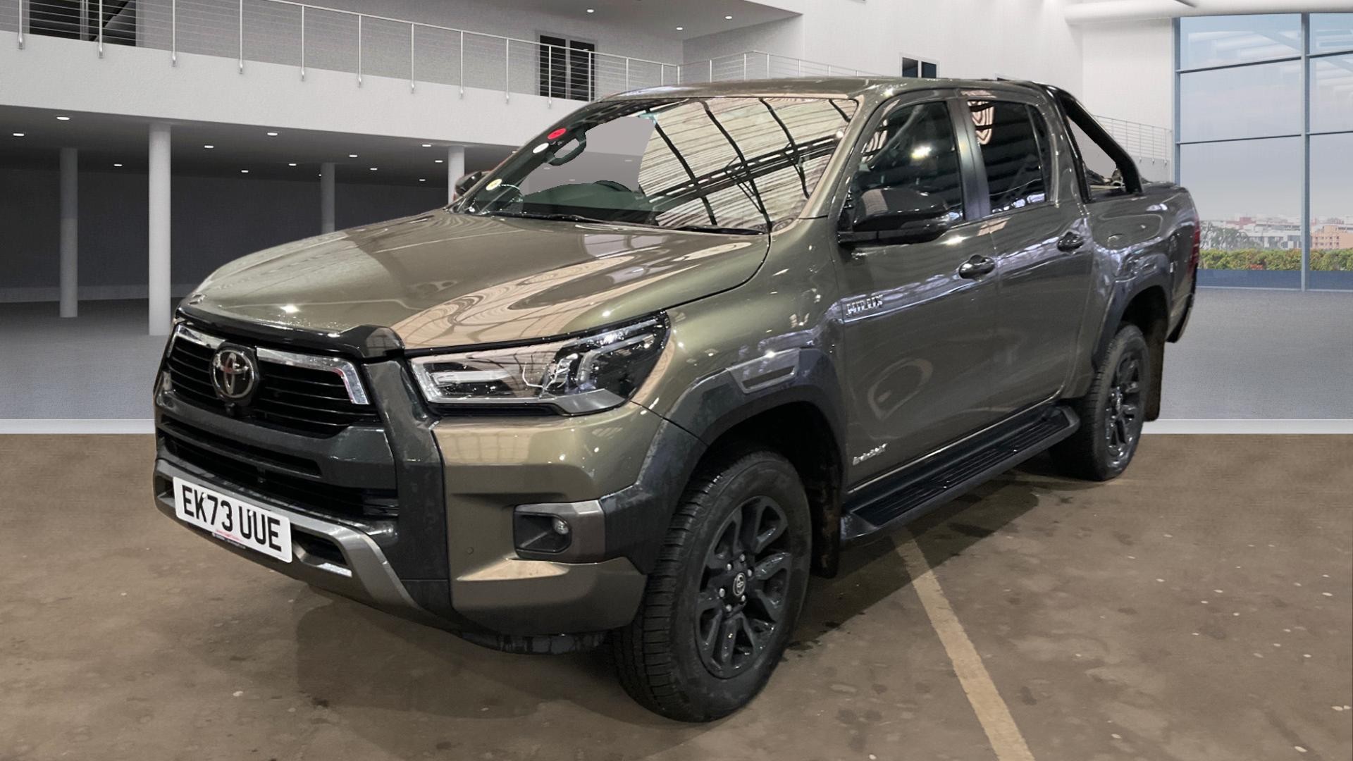 TOYOTA Hilux