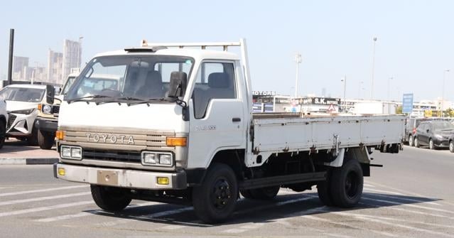 TOYOTA Dyna