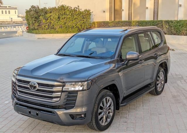 TOYOTA Land Cruiser