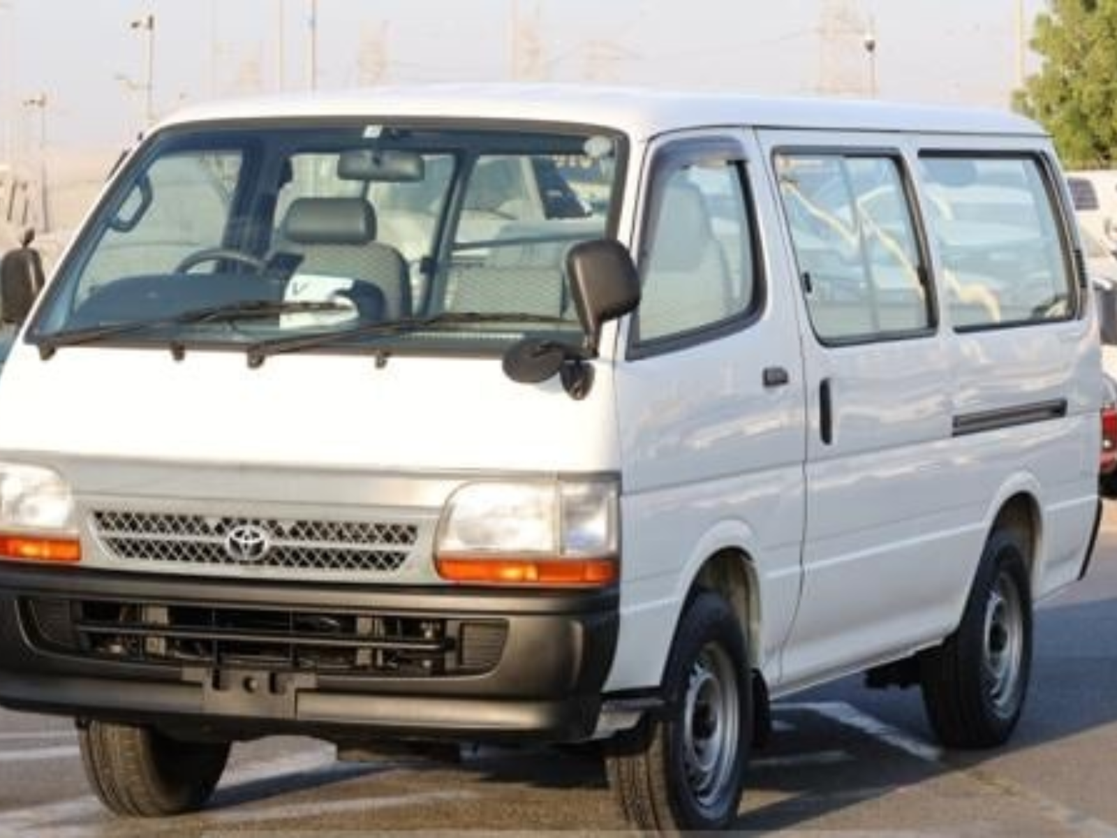 TOYOTA HIACE