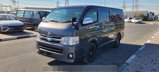 TOYOTA HIACE