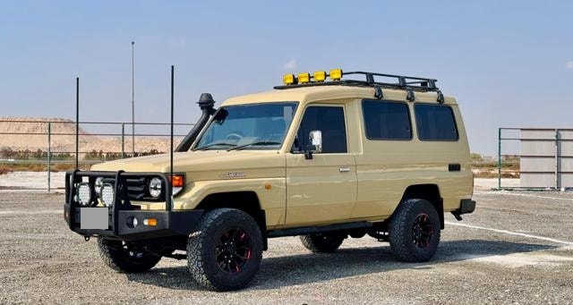 TOYOTA Land Cruiser