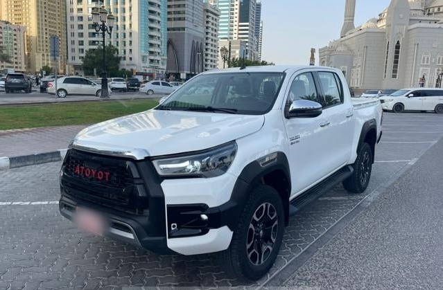 TOYOTA Hilux