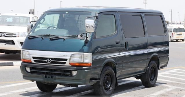 TOYOTA HIACE