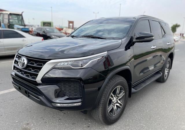 TOYOTA Fortuner
